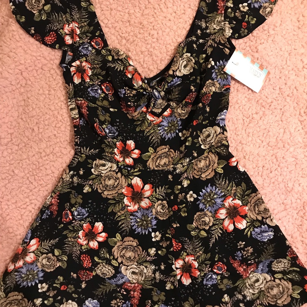 Floral Romper size small